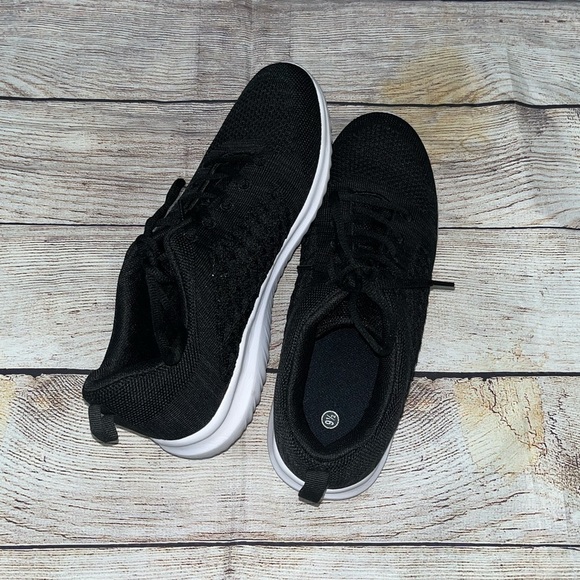 🤎3/$10 Black Sneakers Size 9.5 - Picture 7 of 15